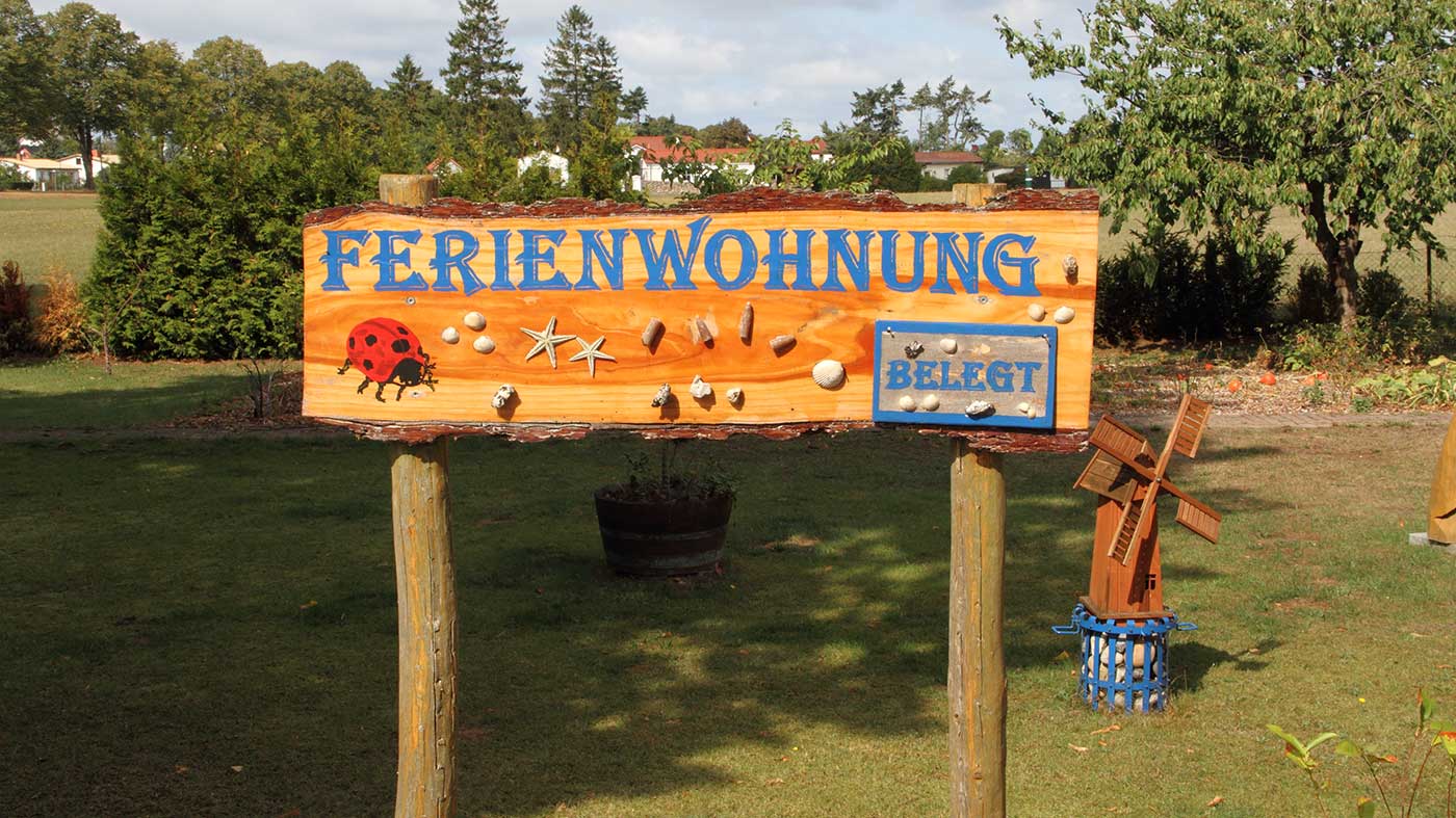 WERBEPUNKT Schild 'Ferienwohnung' – 30x10 Cm, Alu-Verbund, Wetterfest, Made In Germany