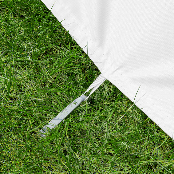 Erdhaken zur zusätzlichen Sicherung der Wände (optionales Zubehör)