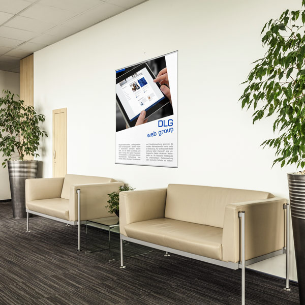 dekoratives Textilposter mit Firmeninformationen, Größe 90 x 120 cm