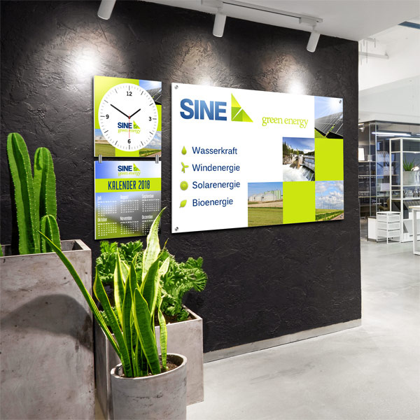 Plattenverbinder: Kombination einer Fotouhr im Firmendesign mit einem Kalender