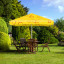 Sonnenschirm  / Großschirm als dekorativer Sonnenschutz im Garten
