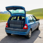 klein und flach zusammenlegbar, perfekt im Auto zu transportieren