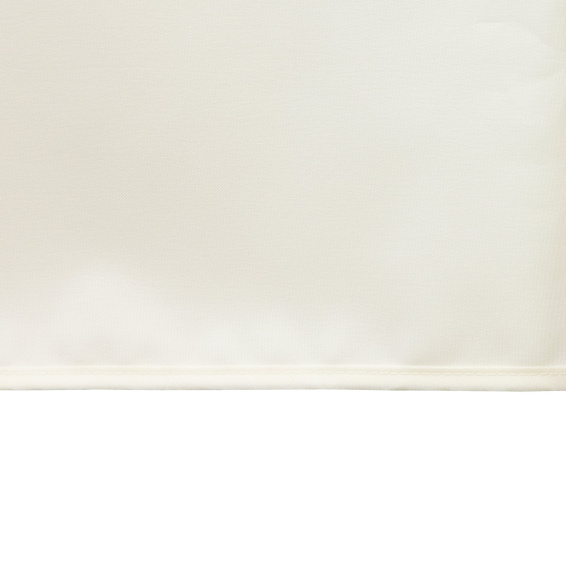 Volant mit farblich passendem Einfassband