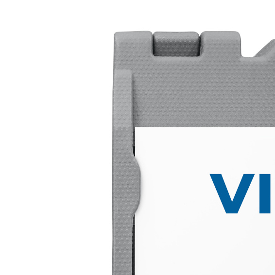 Detail: Plattenhalterung, einfaches Auswechseln der Platten durch Einschieben