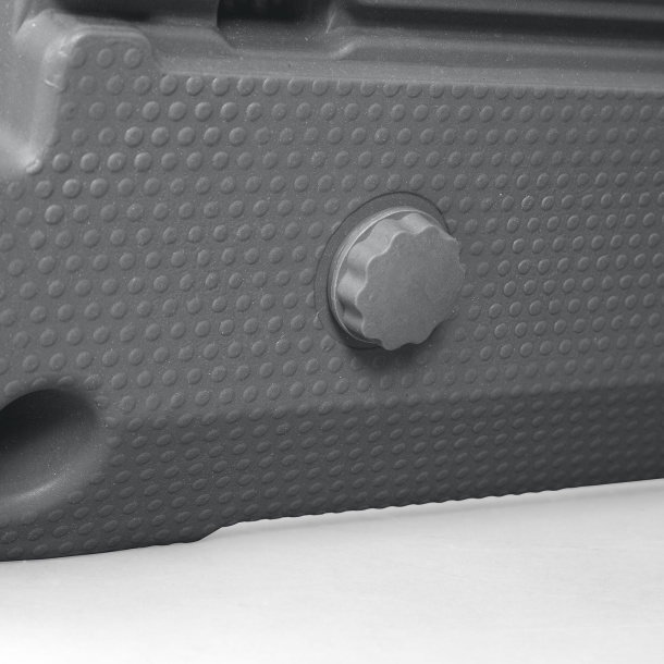 einfaches Ablassen des Wasssers durch bodennahe Auslässe