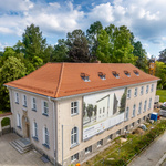 Werbebanner mit fotorealistischem Druck für professionelle Projektpräsentationen