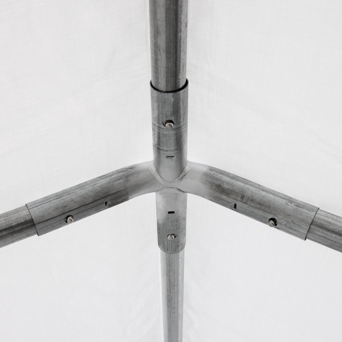 Dachverbinder: Klicksystem mit leichtgängigen Knopffedern