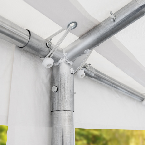 verstärkter, vollverzinkter Stahlrahmen (Rohre: ∅ 38 mm)