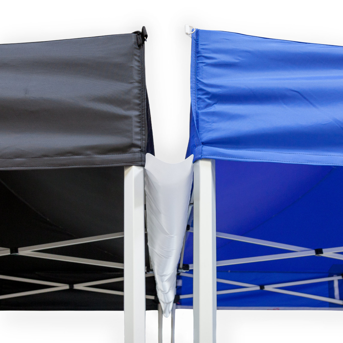 Regenschutz zwischen Faltzelten / Faltpavillons