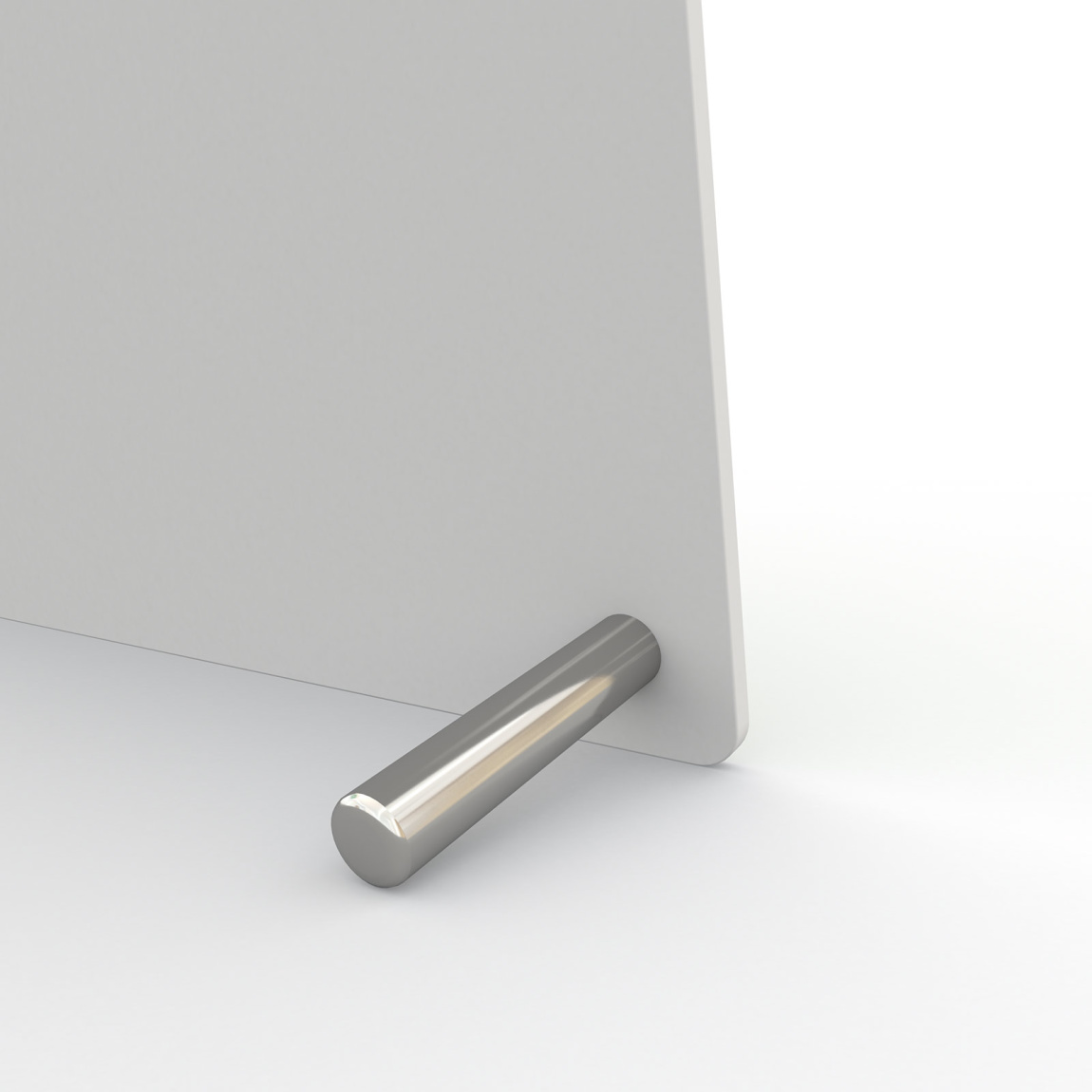 Tischuhr, Detail: silberne Edelstahl-Füßchen