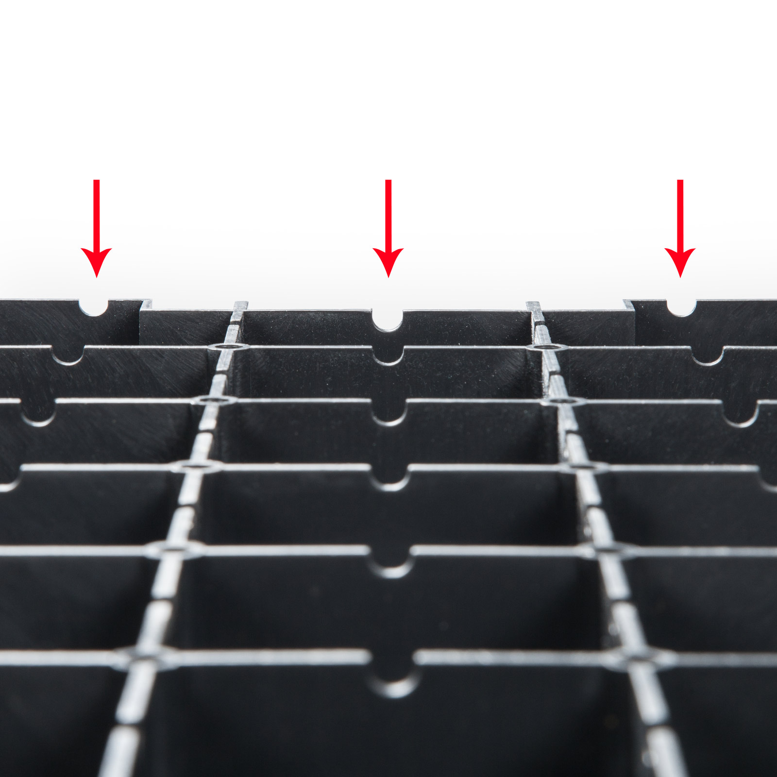Bodenplatten mit Haken-Laschen-System, Unterseite