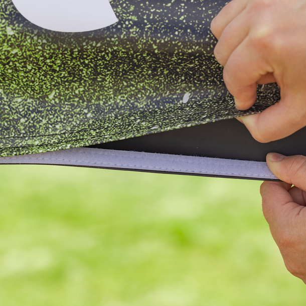 Zelthimmel und Zeltdach: Verbinddung mittesl Klettband am Volant