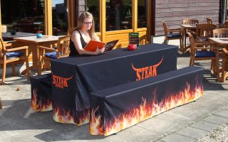 Biertischhusse im Steakhouse